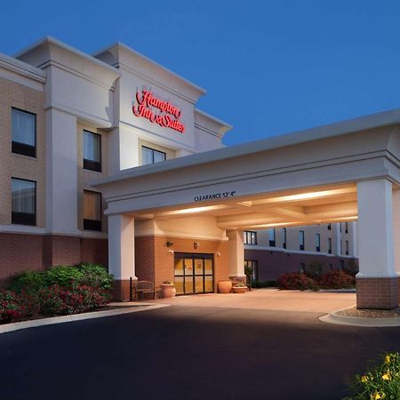 Hampton Inn & Suites Chicago/Сент-Чарльз Экстерьер фото