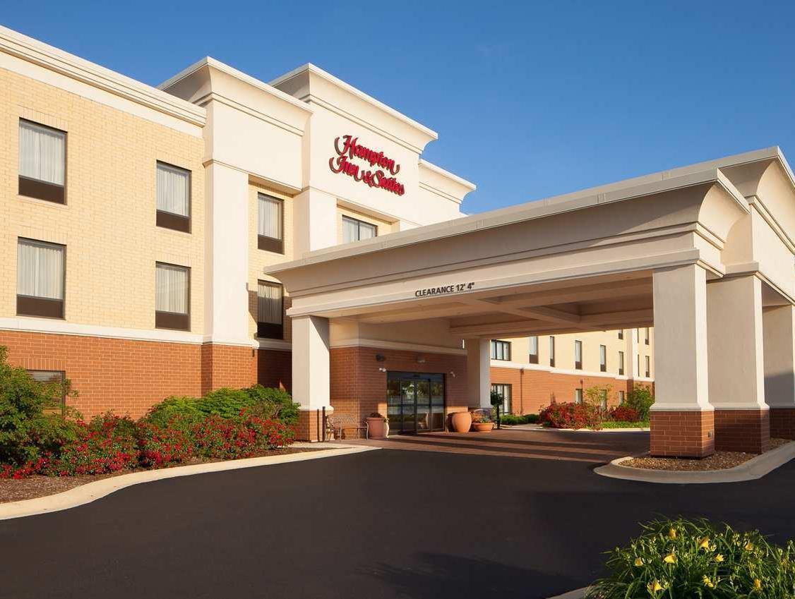 Hampton Inn & Suites Chicago/Сент-Чарльз Экстерьер фото