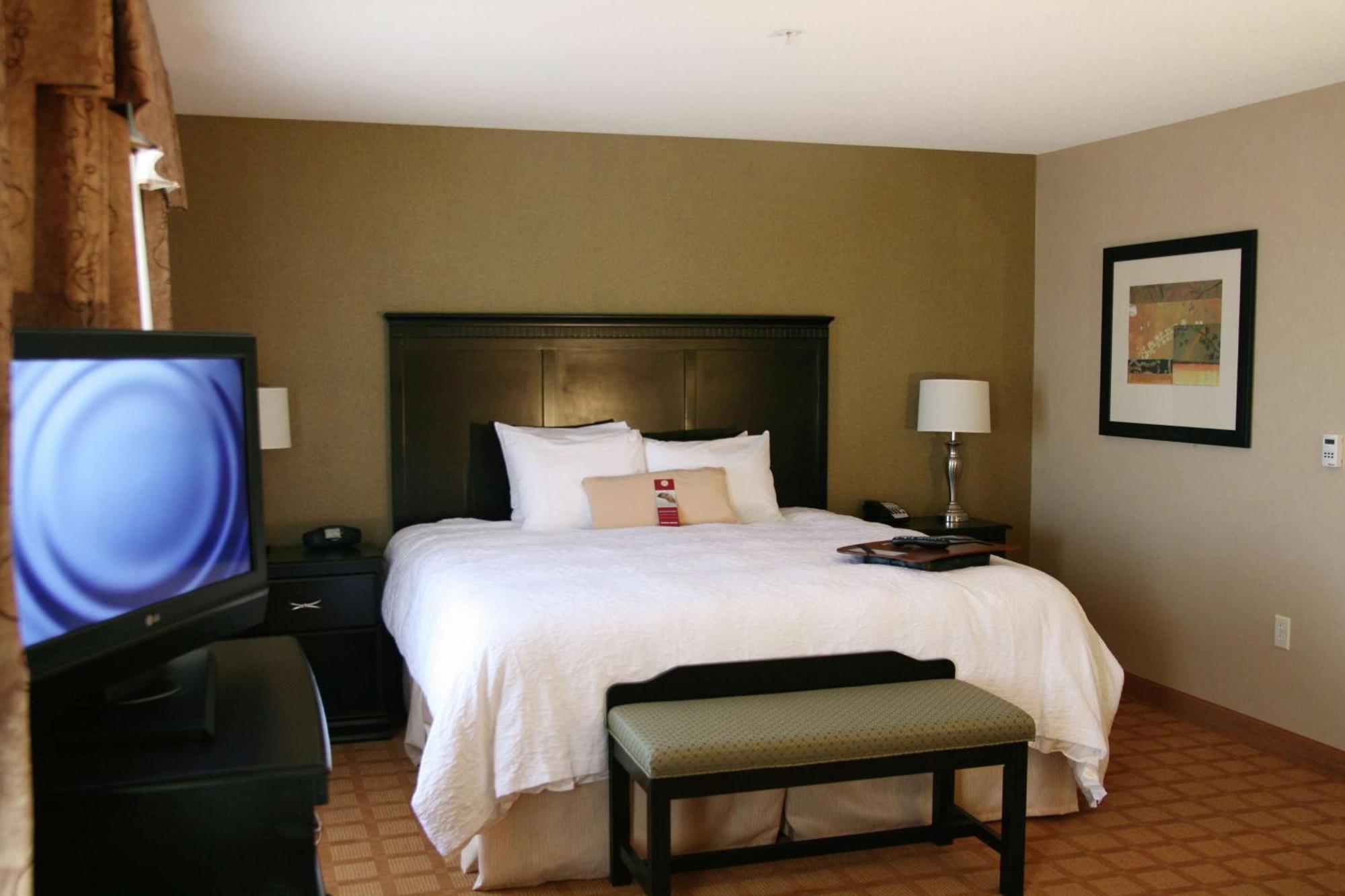 Hampton Inn & Suites Chicago/Сент-Чарльз Экстерьер фото