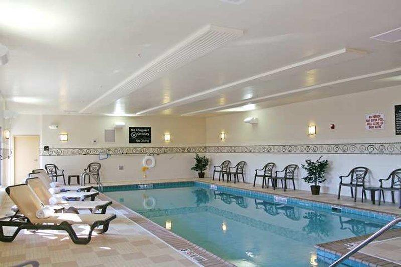 Hampton Inn & Suites Chicago/Сент-Чарльз Экстерьер фото
